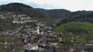 Dieses Bild zeigt eine Webcam-Aufnahme von Ottenhöfen, aufgenommen am Samstag, den 11.04.2026 um 17:00 Uhr