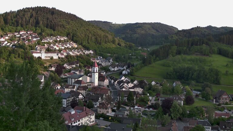 Dieses Bild zeigt eine Webcam-Aufnahme von Ottenhöfen, aufgenommen am Samstag, den 09.05.2026 um 20:10 Uhr