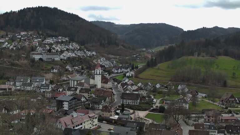 Dieses Bild zeigt eine Webcam-Aufnahme von Ottenhöfen, aufgenommen am Montag, den 16.03.2026 um 13:20 Uhr