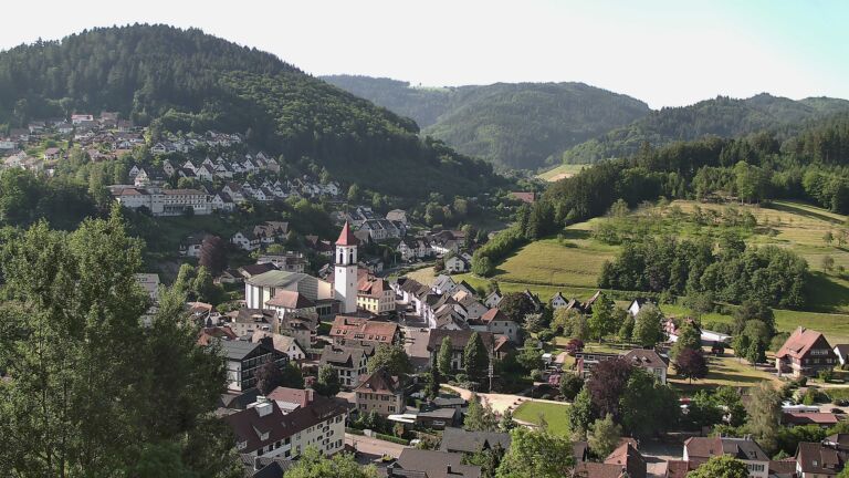 Dieses Bild zeigt eine Webcam-Aufnahme von Ottenhöfen, aufgenommen am Mittwoch, den 27.05.2026 um 08:50 Uhr