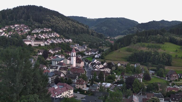 Dieses Bild zeigt eine Webcam-Aufnahme von Ottenhöfen, aufgenommen am Samstag, den 20.06.2026 um 21:00 Uhr