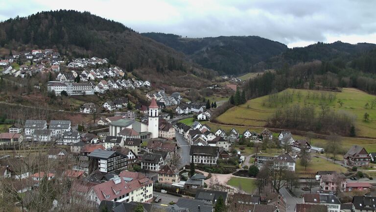 Dieses Bild zeigt eine Webcam-Aufnahme von Ottenhöfen, aufgenommen am Donnerstag, den 12.02.2026 um 14:10 Uhr