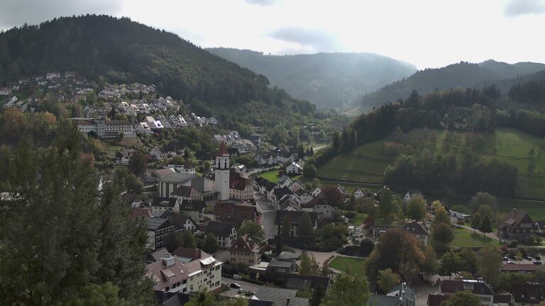 Dieses Bild zeigt eine Webcam-Aufnahme von Ottenhöfen, aufgenommen am Montag, den 19.10.2026 um 13:20 Uhr