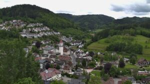Dieses Bild zeigt eine Webcam-Aufnahme von Ottenhöfen, aufgenommen am Dienstag, den 19.05.2026 um 14:00 Uhr