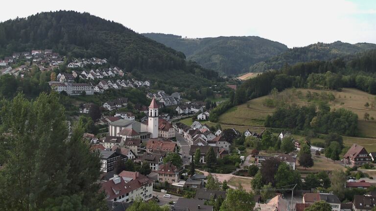 Dieses Bild zeigt eine Webcam-Aufnahme von Ottenhöfen, aufgenommen am Donnerstag, den 16.07.2026 um 08:20 Uhr