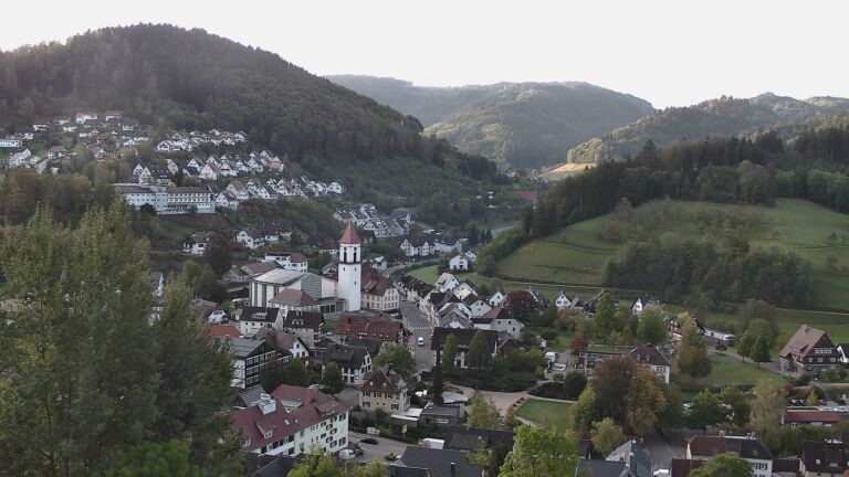 Dieses Bild zeigt eine Webcam-Aufnahme von Ottenhöfen, aufgenommen am Donnerstag, den 15.10.2026 um 08:40 Uhr