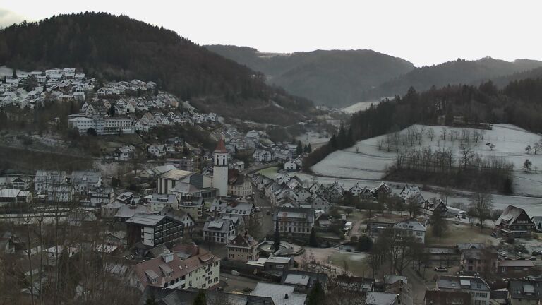 Dieses Bild zeigt eine Webcam-Aufnahme von Ottenhöfen, aufgenommen am Dienstag, den 30.12.2025 um 12:30 Uhr