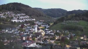 Dieses Bild zeigt eine Webcam-Aufnahme von Ottenhöfen, aufgenommen am Freitag, den 17.04.2026 um 20:50 Uhr