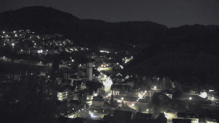 Dieses Bild zeigt eine Webcam-Aufnahme von Ottenhöfen, aufgenommen am Sonntag, den 26.04.2026 um 23:00 Uhr
