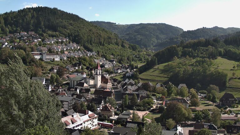 Dieses Bild zeigt eine Webcam-Aufnahme von Ottenhöfen, aufgenommen am Dienstag, den 22.09.2026 um 15:30 Uhr