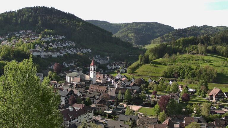 Dieses Bild zeigt eine Webcam-Aufnahme von Ottenhöfen, aufgenommen am Mittwoch, den 29.04.2026 um 08:40 Uhr
