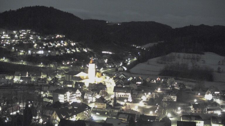 Dieses Bild zeigt eine Webcam-Aufnahme von Ottenhöfen, aufgenommen am Donnerstag, den 01.01.2026 um 19:50 Uhr