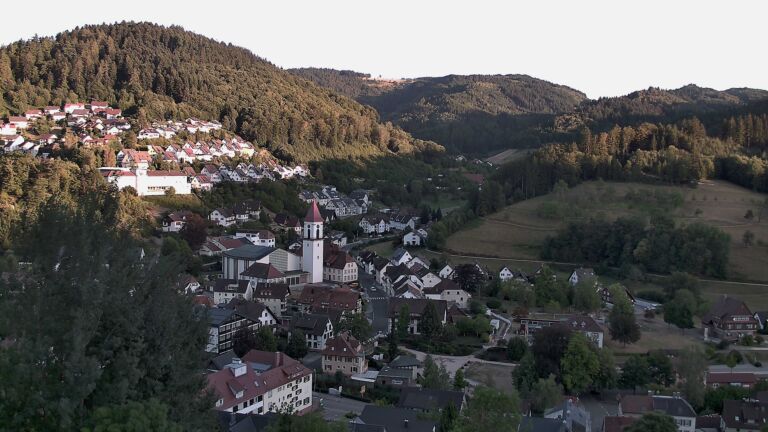 Dieses Bild zeigt eine Webcam-Aufnahme von Ottenhöfen, aufgenommen am Mittwoch, den 12.08.2026 um 20:00 Uhr