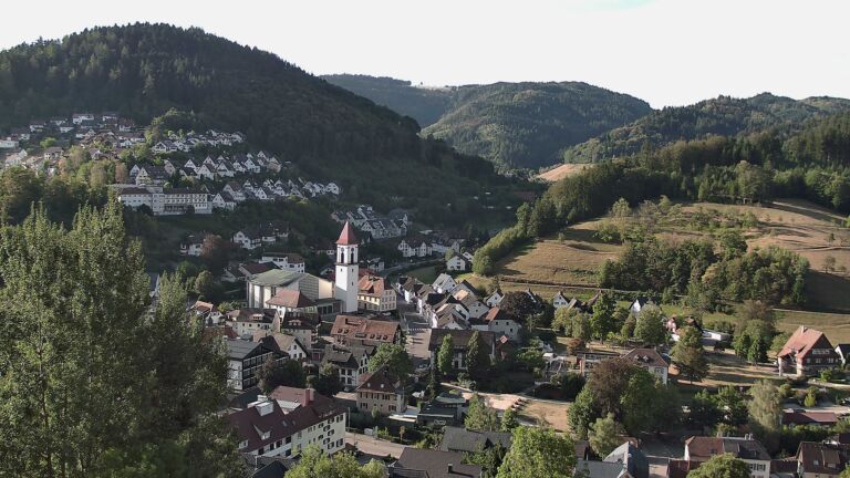 Dieses Bild zeigt eine Webcam-Aufnahme von Ottenhöfen, aufgenommen am Montag, den 24.08.2026 um 08:40 Uhr
