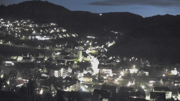 Dieses Bild zeigt eine Webcam-Aufnahme von Ottenhöfen, aufgenommen am Mittwoch, den 17.12.2025 um 17:30 Uhr