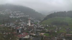 Dieses Bild zeigt eine Webcam-Aufnahme von Ottenhöfen, aufgenommen am Freitag, den 10.04.2026 um 10:30 Uhr