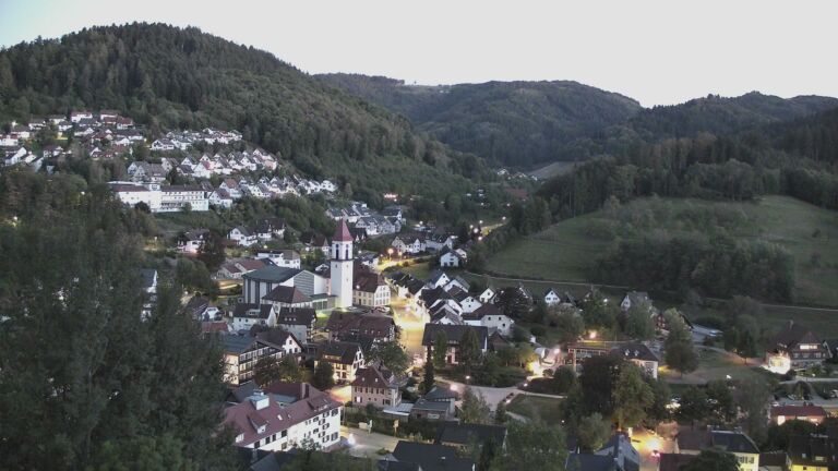 Dieses Bild zeigt eine Webcam-Aufnahme von Ottenhöfen, aufgenommen am Freitag, den 25.09.2026 um 19:50 Uhr
