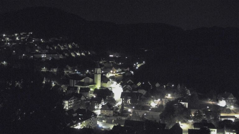 Dieses Bild zeigt eine Webcam-Aufnahme von Ottenhöfen, aufgenommen am Dienstag, den 25.08.2026 um 05:00 Uhr