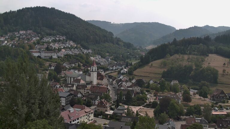 Dieses Bild zeigt eine Webcam-Aufnahme von Ottenhöfen, aufgenommen am Sonntag, den 16.08.2026 um 14:30 Uhr
