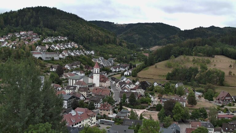 Dieses Bild zeigt eine Webcam-Aufnahme von Ottenhöfen, aufgenommen am Donnerstag, den 20.08.2026 um 11:20 Uhr