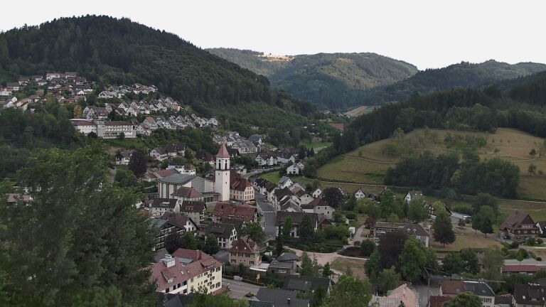 Dieses Bild zeigt eine Webcam-Aufnahme von Ottenhöfen, aufgenommen am Mittwoch, den 15.07.2026 um 19:50 Uhr