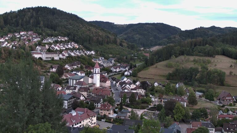 Dieses Bild zeigt eine Webcam-Aufnahme von Ottenhöfen, aufgenommen am Samstag, den 29.08.2026 um 20:00 Uhr