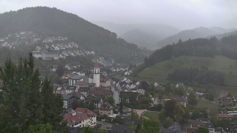 Dieses Bild zeigt eine Webcam-Aufnahme von Ottenhöfen, aufgenommen am Donnerstag, den 08.10.2026 um 08:30 Uhr