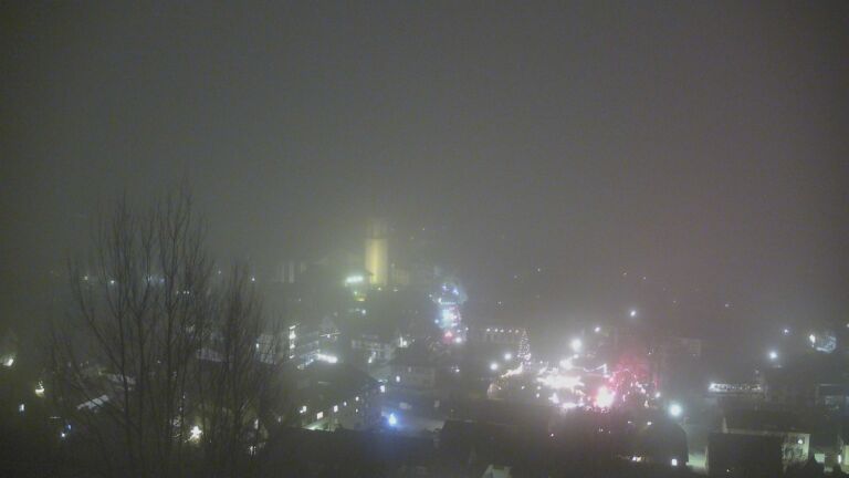 Dieses Bild zeigt eine Webcam-Aufnahme von Ottenhöfen, aufgenommen am Samstag, den 13.12.2025 um 19:40 Uhr