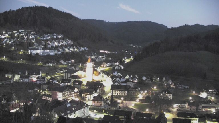 Dieses Bild zeigt eine Webcam-Aufnahme von Ottenhöfen, aufgenommen am Donnerstag, den 19.03.2026 um 19:20 Uhr