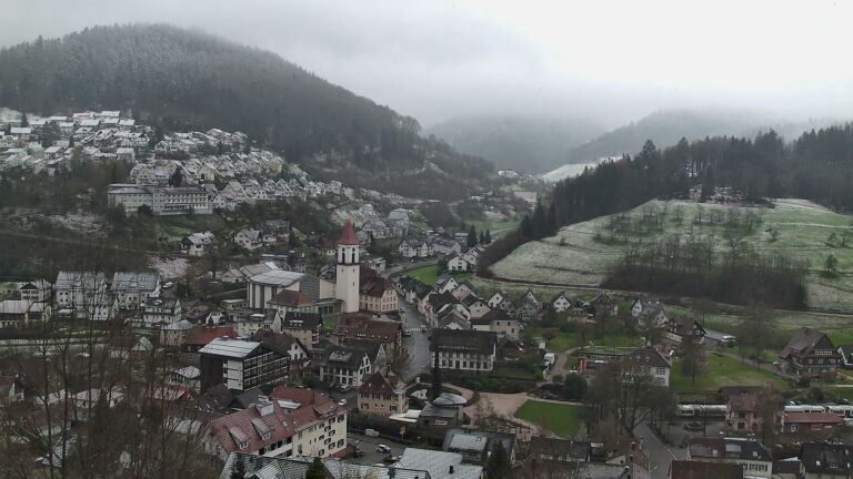 Dieses Bild zeigt eine Webcam-Aufnahme von Ottenhöfen, aufgenommen am Donnerstag, den 26.03.2026 um 08:20 Uhr