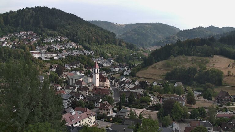 Dieses Bild zeigt eine Webcam-Aufnahme von Ottenhöfen, aufgenommen am Sonntag, den 16.08.2026 um 16:40 Uhr