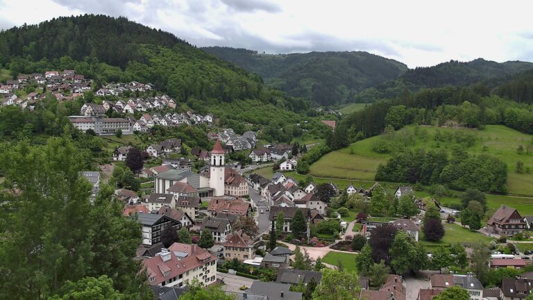 Dieses Bild zeigt eine Webcam-Aufnahme von Ottenhöfen, aufgenommen am Mittwoch, den 20.05.2026 um 12:50 Uhr