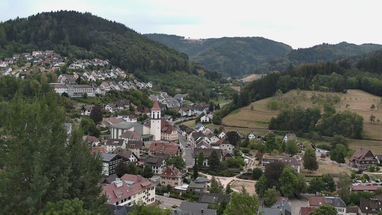 Dieses Bild zeigt eine Webcam-Aufnahme von Ottenhöfen, aufgenommen am Samstag, den 15.08.2026 um 12:40 Uhr