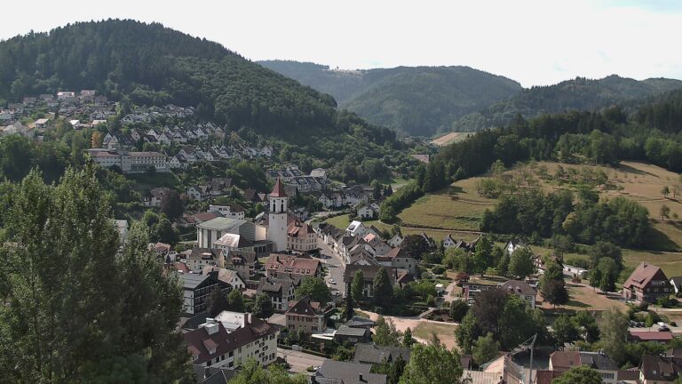 Dieses Bild zeigt eine Webcam-Aufnahme von Ottenhöfen, aufgenommen am Donnerstag, den 16.07.2026 um 10:30 Uhr