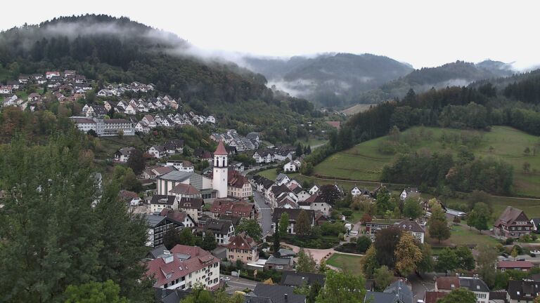 Dieses Bild zeigt eine Webcam-Aufnahme von Ottenhöfen, aufgenommen am Freitag, den 02.10.2026 um 08:30 Uhr