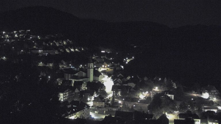 Dieses Bild zeigt eine Webcam-Aufnahme von Ottenhöfen, aufgenommen am Freitag, den 21.08.2026 um 05:00 Uhr