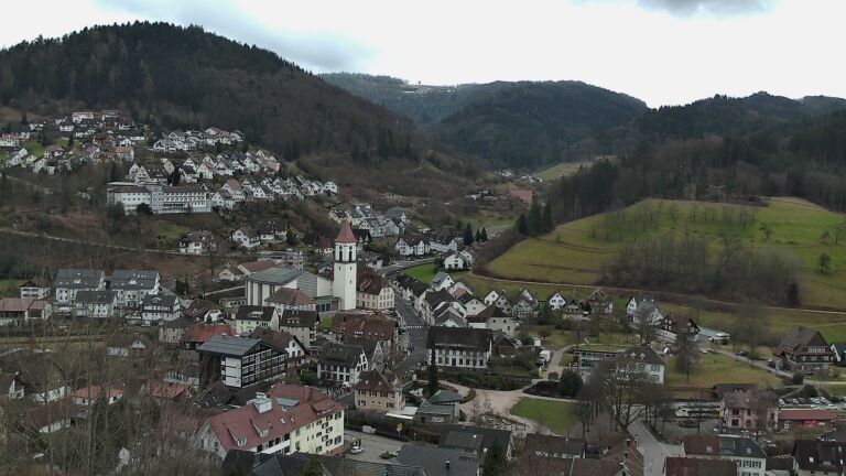 Dieses Bild zeigt eine Webcam-Aufnahme von Ottenhöfen, aufgenommen am Sonntag, den 15.02.2026 um 14:20 Uhr