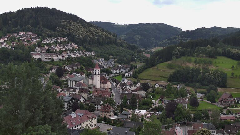 Dieses Bild zeigt eine Webcam-Aufnahme von Ottenhöfen, aufgenommen am Sonntag, den 21.06.2026 um 20:50 Uhr