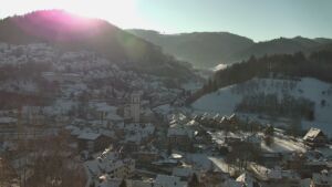 Dieses Bild zeigt eine Webcam-Aufnahme von Ottenhöfen, aufgenommen am Mittwoch, den 07.01.2026 um 10:20 Uhr