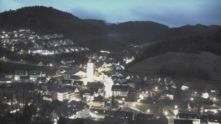 Dieses Bild zeigt eine Webcam-Aufnahme von Ottenhöfen, aufgenommen am Freitag, den 30.01.2026 um 18:00 Uhr