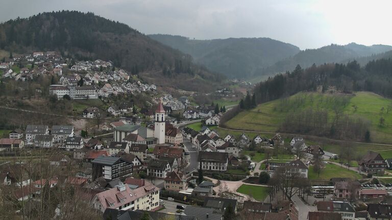 Dieses Bild zeigt eine Webcam-Aufnahme von Ottenhöfen, aufgenommen am Samstag, den 21.03.2026 um 13:40 Uhr