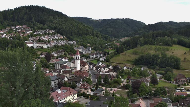 Dieses Bild zeigt eine Webcam-Aufnahme von Ottenhöfen, aufgenommen am Dienstag, den 07.07.2026 um 18:40 Uhr