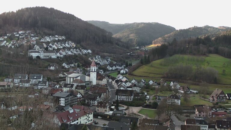 Dieses Bild zeigt eine Webcam-Aufnahme von Ottenhöfen, aufgenommen am Freitag, den 27.02.2026 um 08:10 Uhr