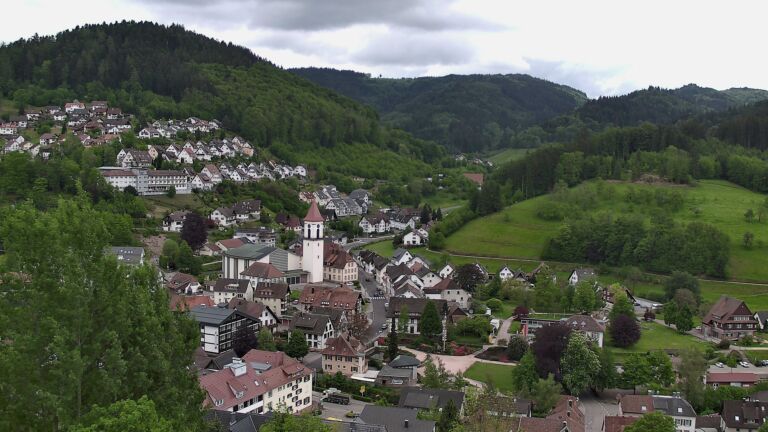 Dieses Bild zeigt eine Webcam-Aufnahme von Ottenhöfen, aufgenommen am Mittwoch, den 06.05.2026 um 12:30 Uhr