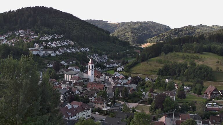 Dieses Bild zeigt eine Webcam-Aufnahme von Ottenhöfen, aufgenommen am Mittwoch, den 08.07.2026 um 08:00 Uhr