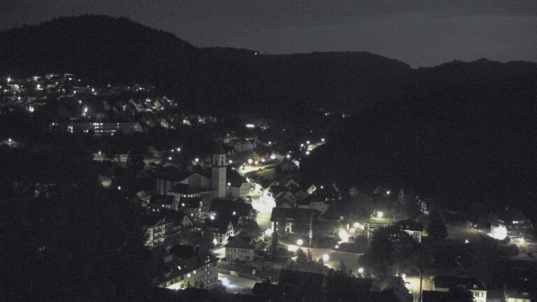 Dieses Bild zeigt eine Webcam-Aufnahme von Ottenhöfen, aufgenommen am Donnerstag, den 25.06.2026 um 23:30 Uhr