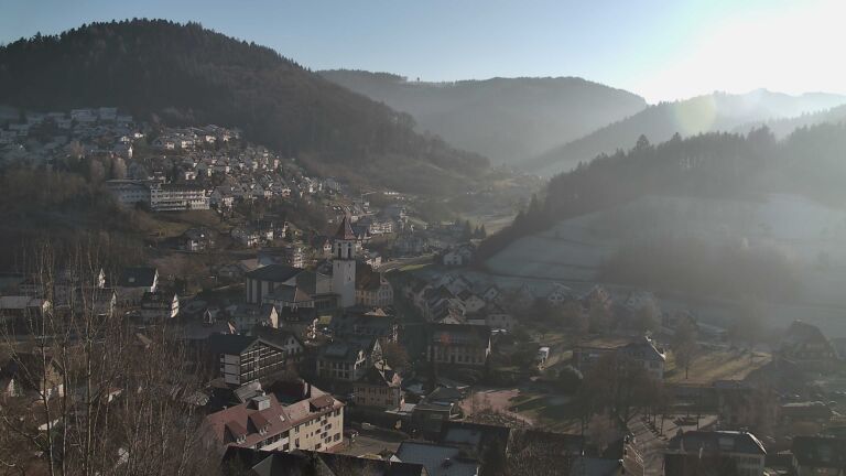 Dieses Bild zeigt eine Webcam-Aufnahme von Ottenhöfen, aufgenommen am Sonntag, den 28.12.2025 um 14:10 Uhr