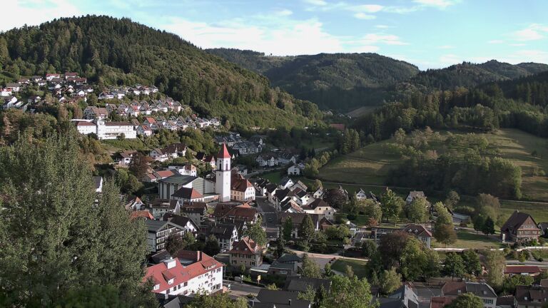 Dieses Bild zeigt eine Webcam-Aufnahme von Ottenhöfen, aufgenommen am Montag, den 07.09.2026 um 18:40 Uhr