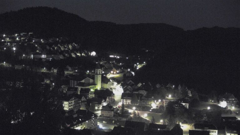 Dieses Bild zeigt eine Webcam-Aufnahme von Ottenhöfen, aufgenommen am Dienstag, den 28.04.2026 um 05:00 Uhr