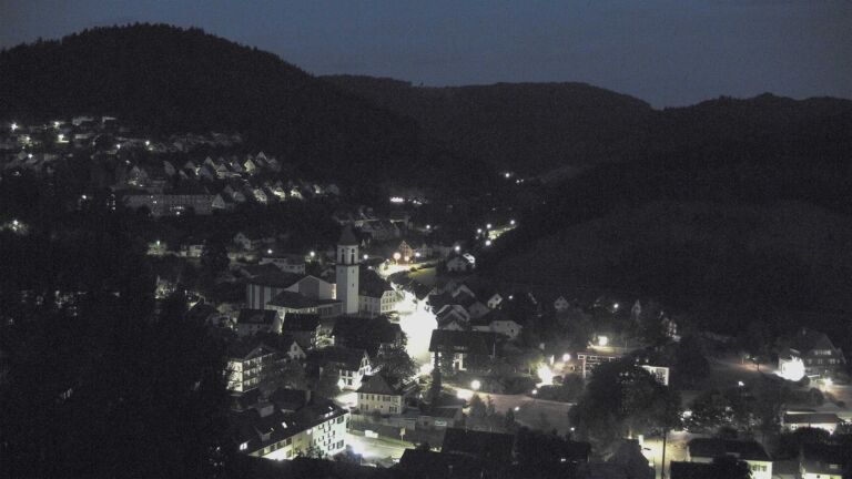 Dieses Bild zeigt eine Webcam-Aufnahme von Ottenhöfen, aufgenommen am Mittwoch, den 15.07.2026 um 04:30 Uhr